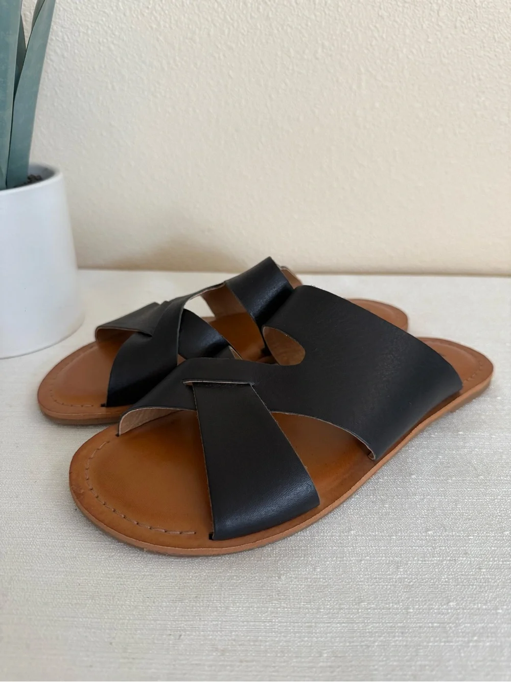 New Lucky Brand Black Slide Sandals with Tan Footbed